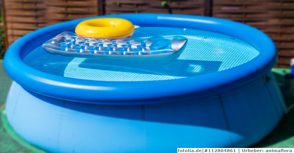 Wie kann man Pool und Planschbecken sauber halten?